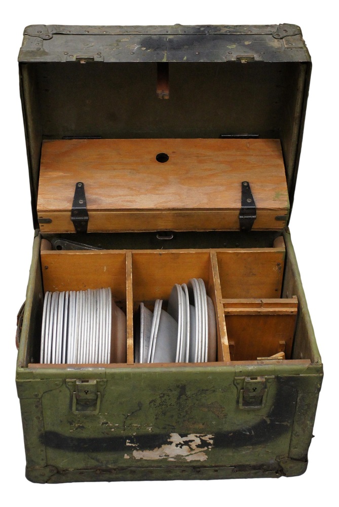 GI 1951 Vintage US Military Officer's Field Mess Kit Trunk With